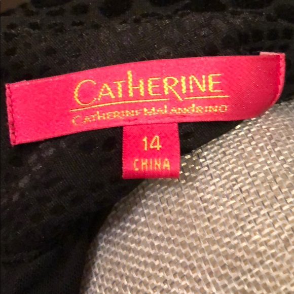 Black velvet w/embossed patern long sleeve dress - Picture 4 of 4